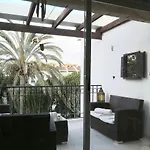 公寓 Beachfront 4-bed Pet-friendly Poolside Flat 埃斯特波纳